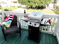 Island House D : Stylish Updated Townhome - Steps to the Beach w/ Pool!