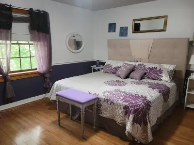 Cottage near Pittsburgh - Pet Friendly, No Pet/Cleaning Fees, Secluded & Quiet Hotels near Settlers Cabin Dog Park