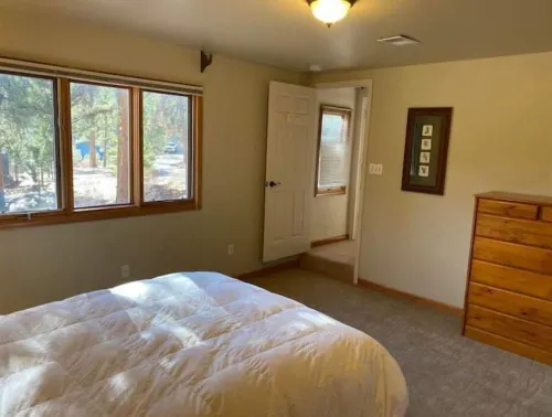 Cozy, Spacious, Private Rocky Mountain Guest Suite