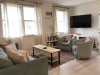 Oceanblock & Downtown Bethany - 2 bed / 1 bathroom with Private Sun Porch