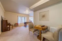 Five Stones Retreat! - Right off I49 - Golf, Biking, Hiking, Retreating!