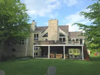 Private, Luxury Family Compound -2min to downtown Ephraim & Sister Bay, Door Co