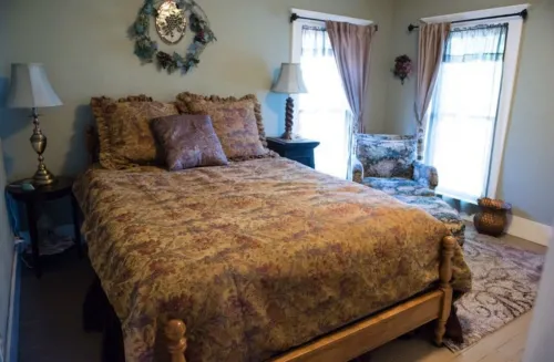 The Prairie Rose Guesthouse-  Strawberry Wilderness at your Doorstep Hotels in Grant County