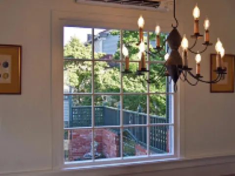 Cozy 1-bedroom house in historic Arrow Rock with WiFi, AC. Hotels in Saline County