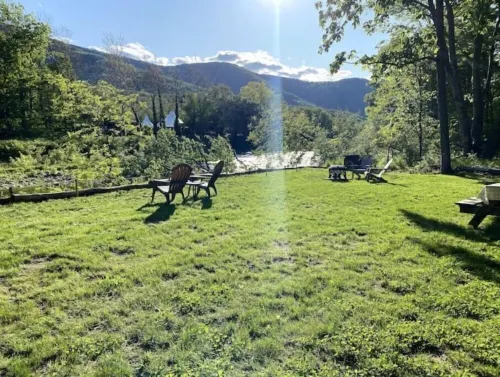 Beautiful Park Model RV on Bank of  Esopus Creek