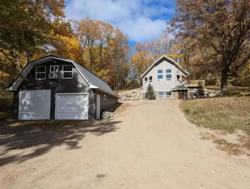 Rare octagon home on 6 acres. Hotels in Douglas County