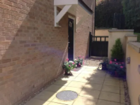 Oxford Apartments 2 - Modern, beautiful Apartment fully furnished with parking のホテル