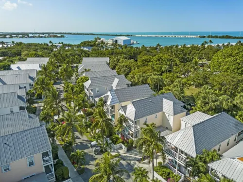 Private Pool Oasis - Centrally Located in Florida Keys - 4-Star