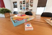 BEST LAKE VIEWS & Location. Pools, Hot Tub, Game Room!  Insta-Worthy! Sleeps 10