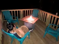 Lazy Bear Cottage with Beautiful view and Fiber Internet!