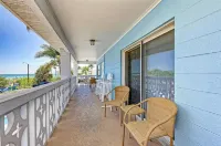AMI Beach Front Condo - heated pool and less than 50 steps to the Beach! Hotels in Holmes Beach