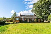 Escape to the Country with Blindwelleyes Cottage
