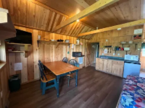 Northern Maine Cabin - Trails - WiFi - AC