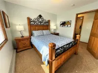 Modern  • Attached Garage • Dog Friendly • Atv & Sled Friendly