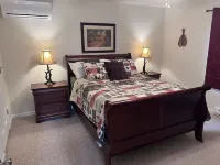 Beautifully Clean, Decorated, Cozy Chalet in an Amenity Rich Community