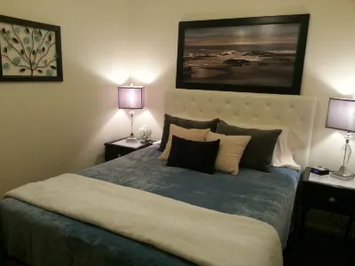 Craftsman Duplex in Old Town Issaquah - Free Wi-Fi