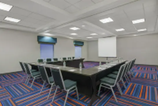 Hampton Inn & Suites Syracuse Dewitt