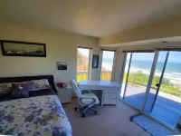 BIG beach house! practically on the sand! Stunning views, near Redwood forest