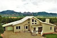 Imaculate home on 20 acres one mile off 1-15, minutes from Kolob Canyon.