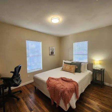Comfy Casita by the Park, 5min from Texas Tech