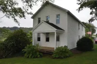 Five W Ranch -Sugar Hill Farm location- Private, Five Minutes From Downtown!