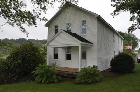 Five W Ranch -Sugar Hill Farm location- Private, Five Minutes From Downtown!