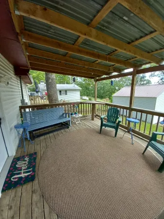 Ozark Family Getaway in beautiful Warsaw.