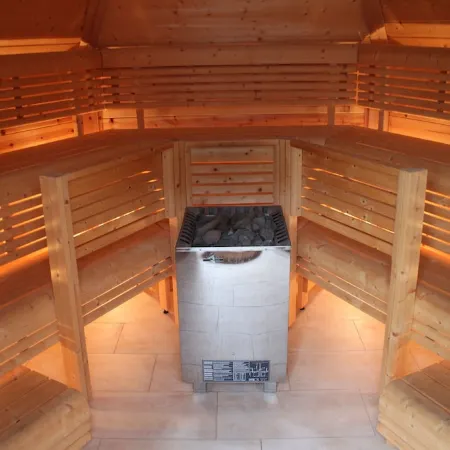 Exclusive apartment with garden and fireplace