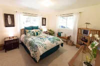 Ama'u Lani Cottage minutes from Volcano Village & Hawaii Volcanoes National Park Hotels near Volcano Winery