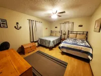 Sunrise Bliss- Lakefront; Minutes to DAM Site Park and Indian Creek Park