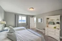 Modern, 4 bedroom / 3.5 bathroom, spacious, kid-friendly, water views