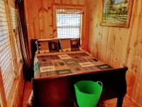 Stunning  Cabin. On a Mountain Ridge! Perfect vacation getaway for all ages!