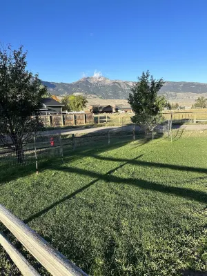 Elk Haven House - Less than 5 min from Yellowstone Park! Beautiful views!