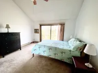 Home Away From Home. Large Bedrooms, 3 Bath, spacious home with slip