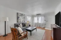 Private and cozy two bedroom home with laundry and patio in Windsor Hills