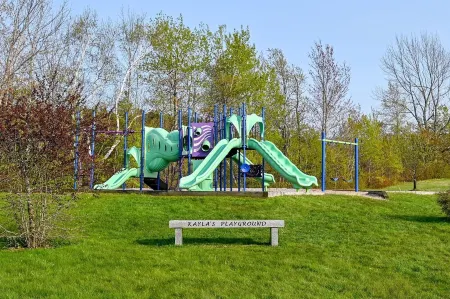 Foliage Ready! Play Area, Crib, 11 Acre Farmhouse