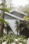 Kookaburra - Private One Bedroom Cottage with Lake View