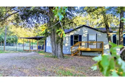 1 House + 1 Yurt on 5 Acres