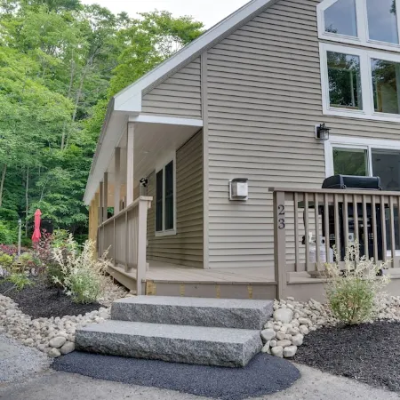 Luxe Mountain Escape ~ Sauna ~ Hot Tub ~ Pool Table ~Arcade Games~ Massage Chair