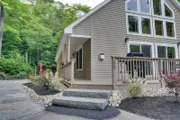 Luxe Mountain Escape ~ Sauna ~ Hot Tub ~ Pool Table ~Arcade Games~ Massage Chair