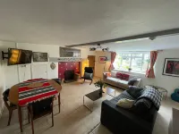 A quirky character cottage on the edge of the New Forest Hotels in Eling