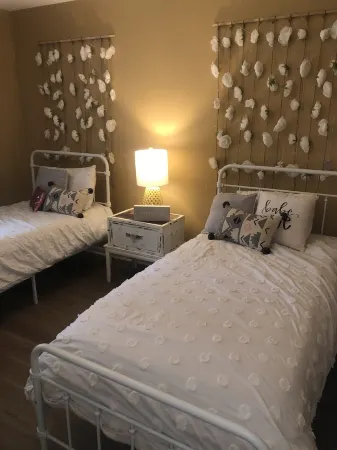 Close to Sandy Beach, and Dam Site Marina. Great home for friends and family