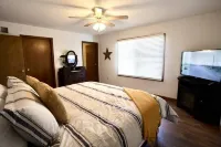The Den at Buckskin - Entire House in Frankfort, OH