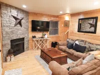 Cabin Helen's Hideaway