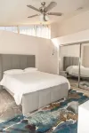 Modern Luxury Villa w/ Heated pool & patio  -6 min from WEF