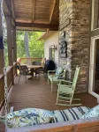 Luxury Condo w/ Mountain View, Full Kitchen, W&D, Garage and No Steps to get in!