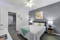 3000 Sqft 5Br/4BTH Villa with Pool and Hot Tub