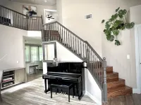 Travelers Dream! Large Home, Huge Yard, Style & Comfort
