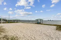 Great Location in Gulf Breeze.