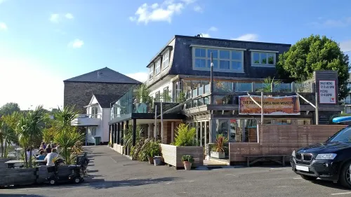 Stylish detached annexe in Kingsbridge, estuary walk to great pub/town & parking Hotels in Kingsbridge